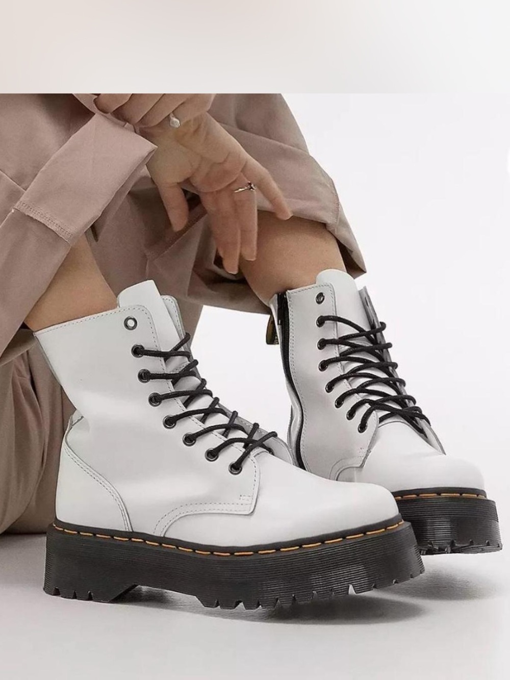 Dr. Martens White Platform Lace-Up Combat Boots no box📣